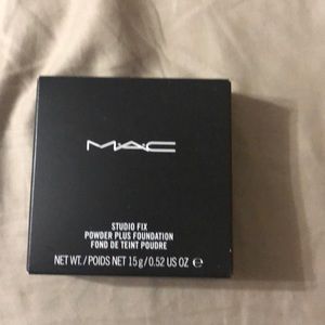 MAC Studio Fix Powder BNIB